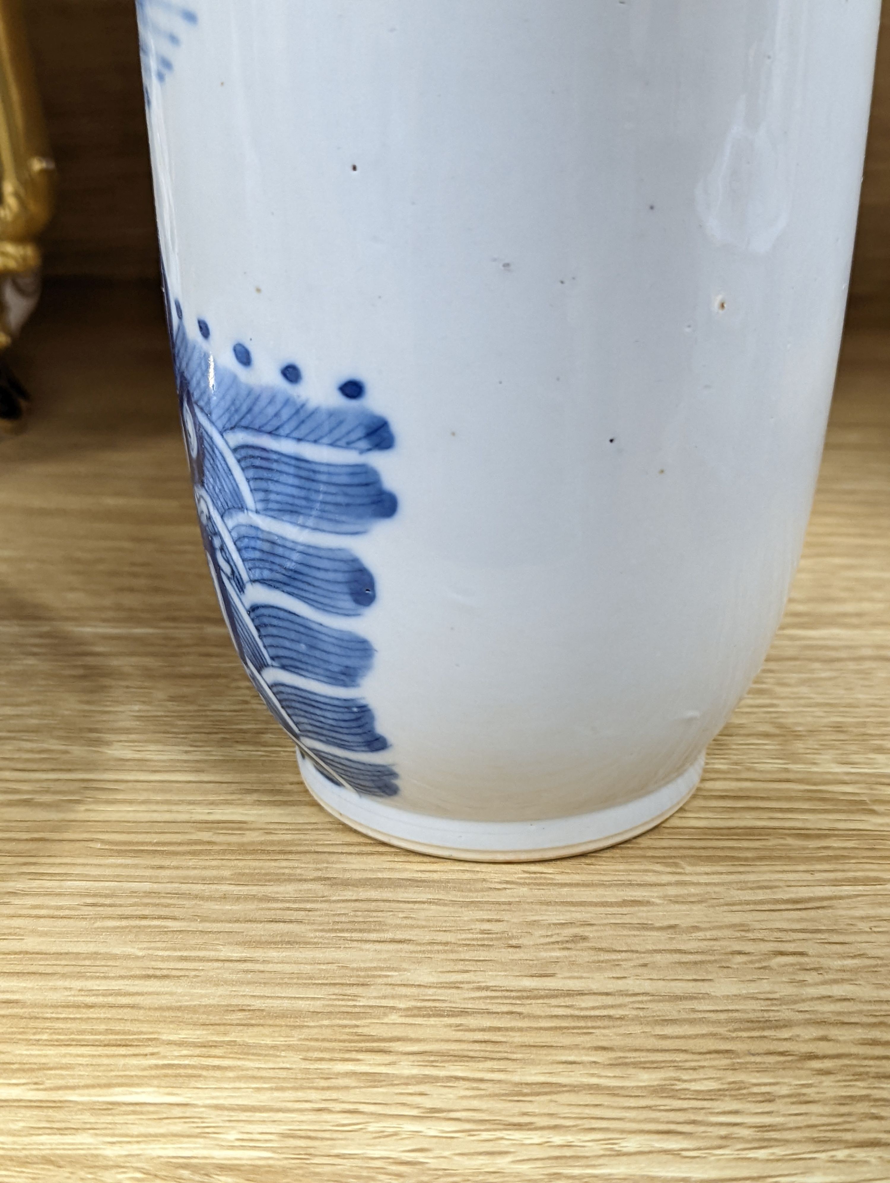 A Chinese blue and white rouleau vase, 25cm